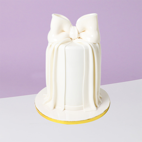  Bow Cake 1