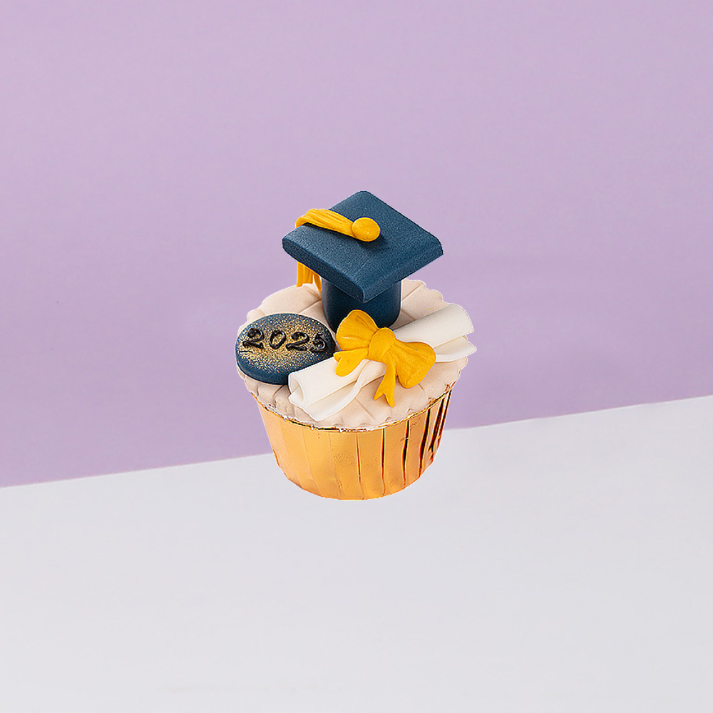 Graduation Cupcake 2