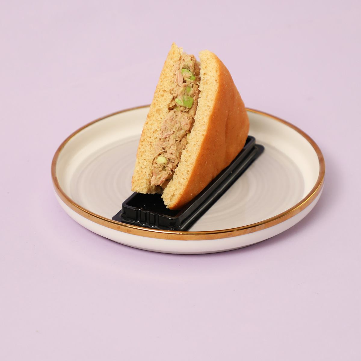 Avocado and tuna sandwich